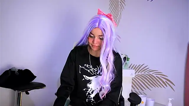 dianebleu online show from February 18, 9:54 am