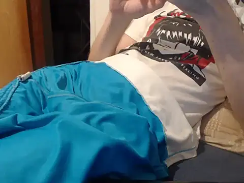 Snapshot of BryanLemos chatting on April 8, 11:37 pm BryanLemos online show from April 8, 11:37 pm