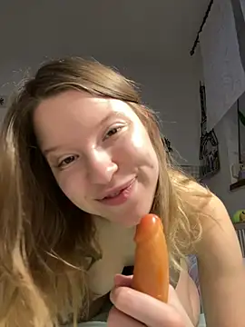 kimczii online show from March 31, 8:48 am