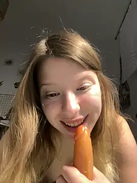 Snapshot of kimczii chatting on April 21, 6:31 am kimczii online show from April 21, 6:31 am