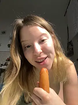 Snapshot of kimczii chatting on April 23, 6:25 am kimczii online show from April 23, 6:25 am