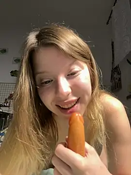 Snapshot of kimczii chatting on April 27, 6:22 am kimczii online show from April 27, 6:22 am