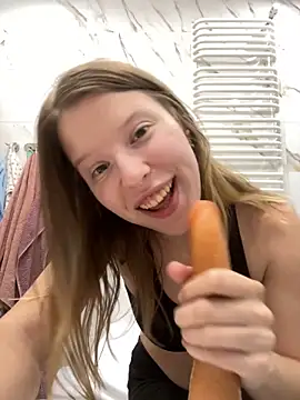 Snapshot of kimczii chatting on May 11, 6:16 pm kimczii online show from May 11, 6:16 pm
