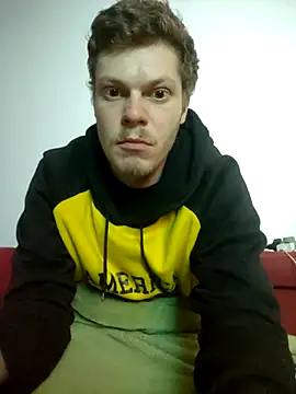 Snapshot of mojpipik21cm chatting on November 19, 4:12 am mojpipik21cm online show from November 19, 4:12 am