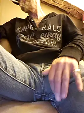 Snapshot of eddouxxx78 chatting on May 9, 5:12 am eddouxxx78 online show from May 9, 5:12 am