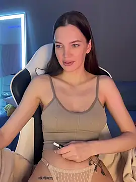 Snapshot of julia_fly chatting on January 19, 8:18 am julia fly online show from January 19, 8:18 am