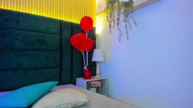 Snapshot of AntonellaaHot chatting on February 17, 11:09 pm AntonellaaHot online show from February 17, 11:09 pm