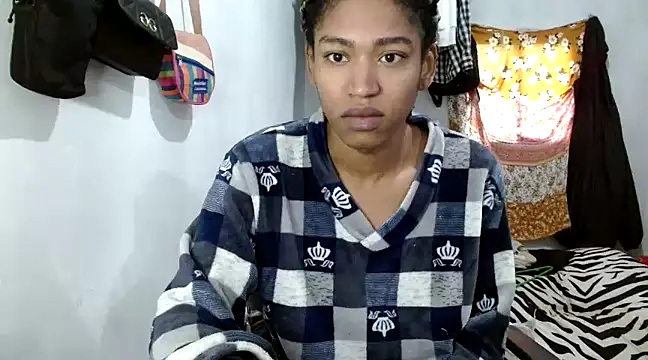 angelamarie1 online show from February 25, 12:45 pm