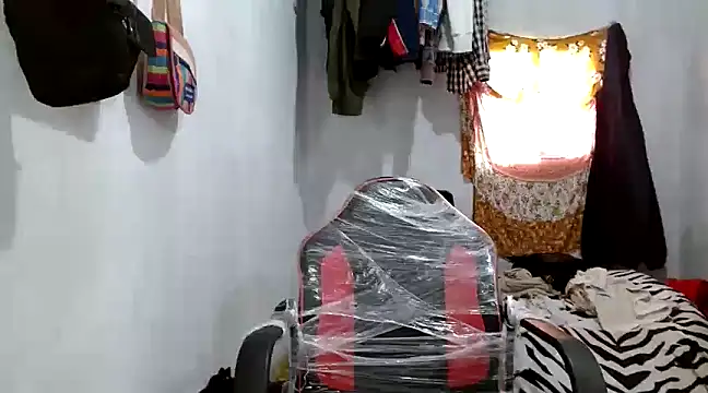 angelamarie1 online show from February 27, 6:42 pm