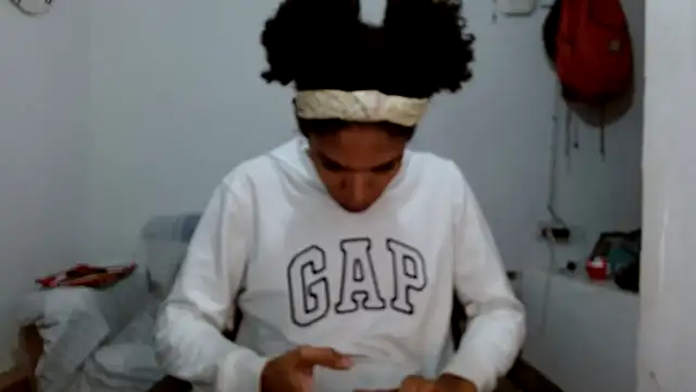 angelamarie1 online show from October 2, 3:46 am