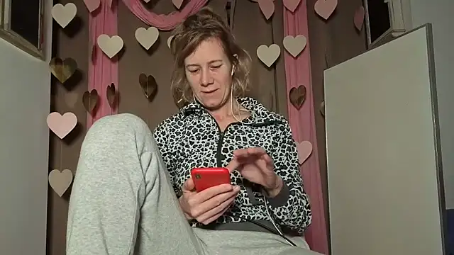 Lola Belgium online show from February 8, 6:28 am