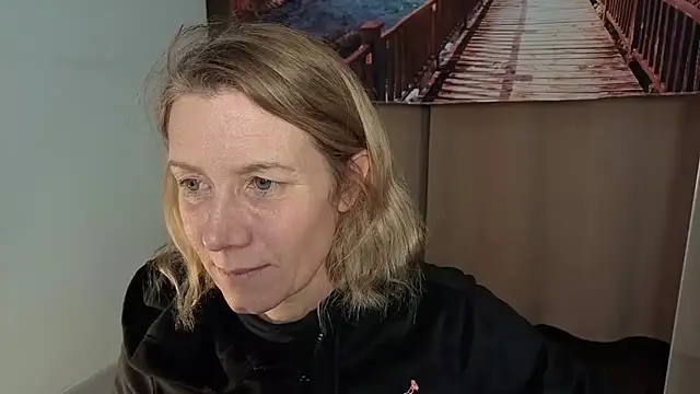 Lola Belgium online show from April 14, 2:12 pm