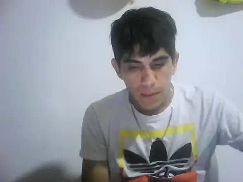 Snapshot of LarryCapija chatting on October 30, 5:09 am LarryCapija online show from October 30, 5:09 am