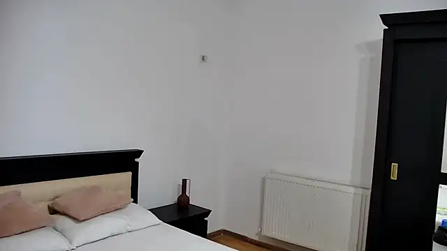 Sierra Halle online show from February 20, 12:08 am