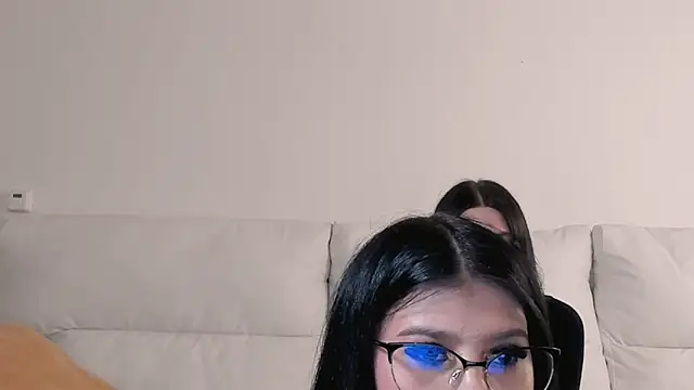 Sierra Halle online show from September 15, 9:15 pm