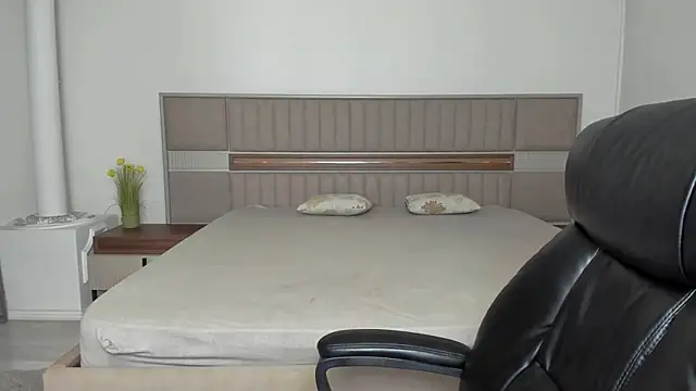 Sierra Halle online show from November 30, 10:14 pm