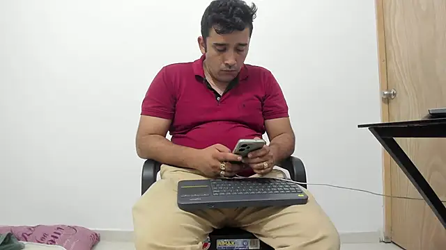 isearchcompany online show from November 27, 4:03 am