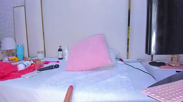 paola rodriguez online show from October 4, 12:14 pm