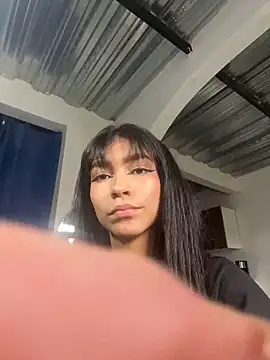 LauraAristizabal online show from March 18, 8:26 pm