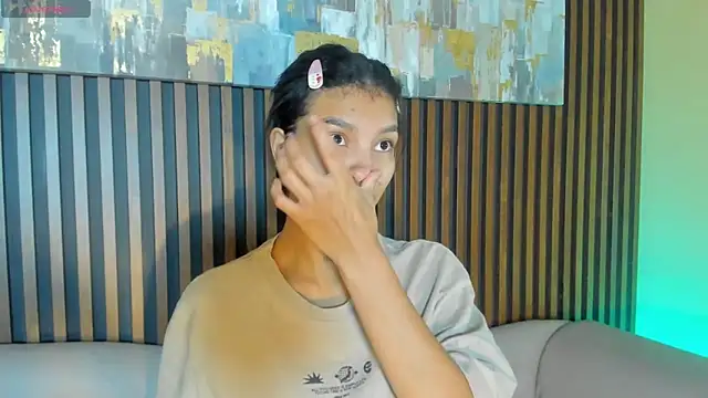 LauraAristizabal online show from November 22, 12:48 pm