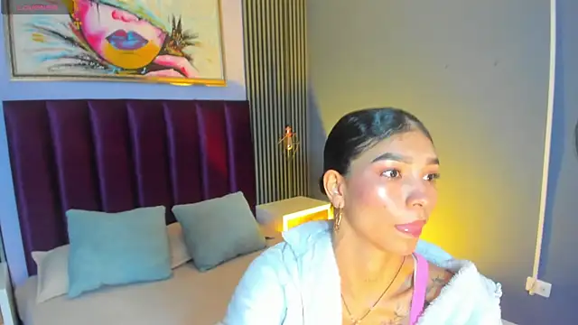 Snapshot of LauraAristizabal chatting on April 24, 12:18 pm LauraAristizabal online show from April 24, 12:18 pm