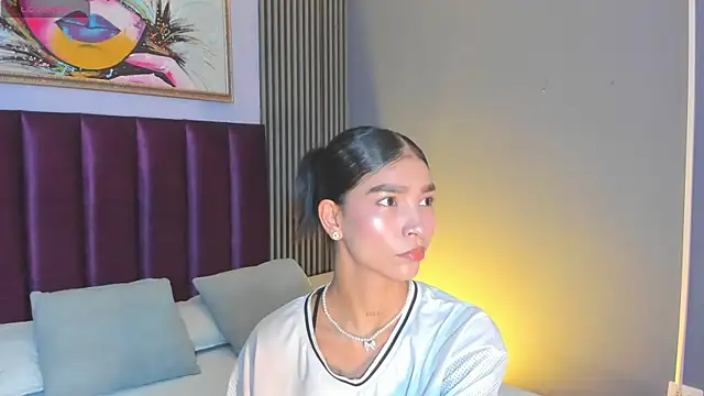 Snapshot of LauraAristizabal chatting on May 21, 11:50 am LauraAristizabal online show from May 21, 11:50 am