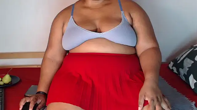 Snapshot of SexyChill1992 chatting on February 20, 11:10 pm SexyChill1992 online show from February 20, 11:10 pm