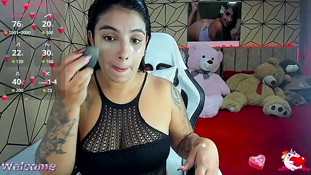 Snapshot of vane_lopez_ chatting on September 25, 6:55 pm vane lopez online show from September 25, 6:55 pm