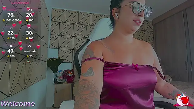 Snapshot of vane_lopez_ chatting on October 8, 6:05 pm vane lopez online show from October 8, 6:05 pm