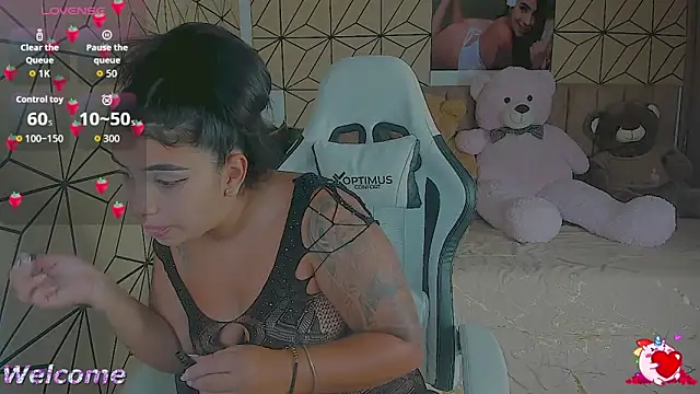 Snapshot of vane_lopez_ chatting on October 15, 5:57 pm vane lopez online show from October 15, 5:57 pm