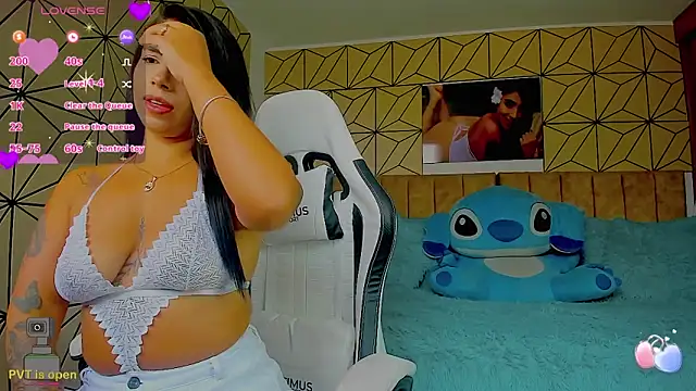 vane lopez  online show from March 11, 7:53 pm