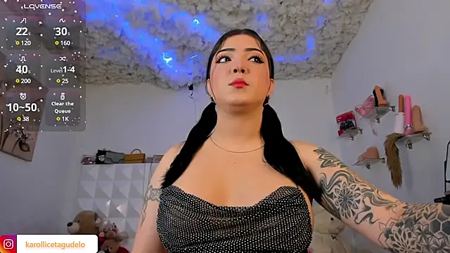 Snapshot of Karol_Green_Motorcycle chatting on December 21, 7:03 am Karol Green Motorcycle online show from December 21, 7:03 am