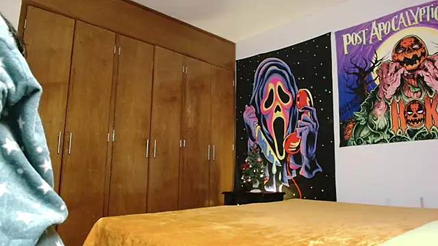 MINI Petite online show from December 15, 5:44 am