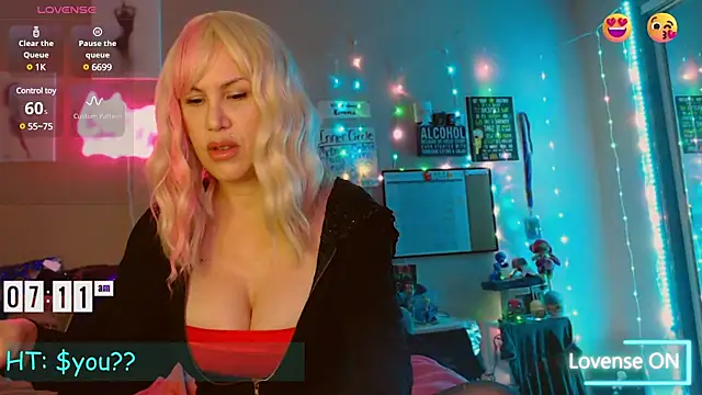 EmmaIsHere online show from February 11, 2:13 pm