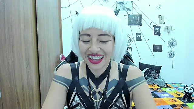 yunkodolly666 online show from March 9, 12:10 am