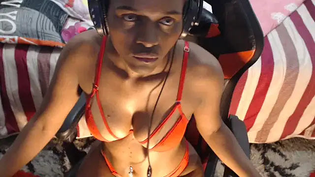 sexyjustin202 online show from December 25, 4:33 am