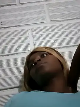 sexyjustin202 online show from March 6, 4:52 am