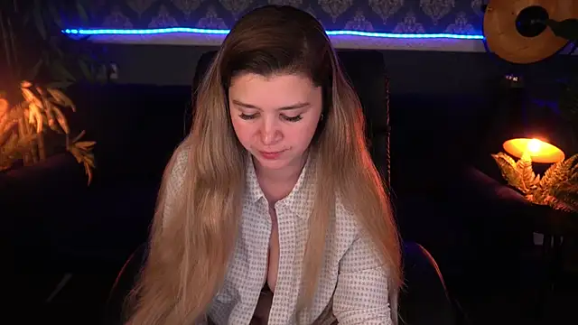 AmellyMilly online show from November 28, 8:00 pm