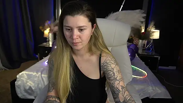 Snapshot of AmellyMilly chatting on January 17, 1:38 pm AmellyMilly online show from January 17, 1:38 pm