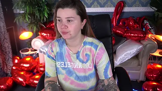 Snapshot of AmellyMilly chatting on February 6, 1:47 pm AmellyMilly online show from February 6, 1:47 pm