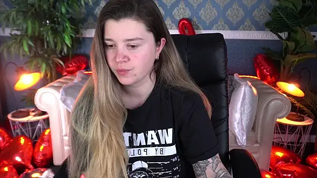 Snapshot of AmellyMilly chatting on February 14, 1:41 pm AmellyMilly online show from February 14, 1:41 pm