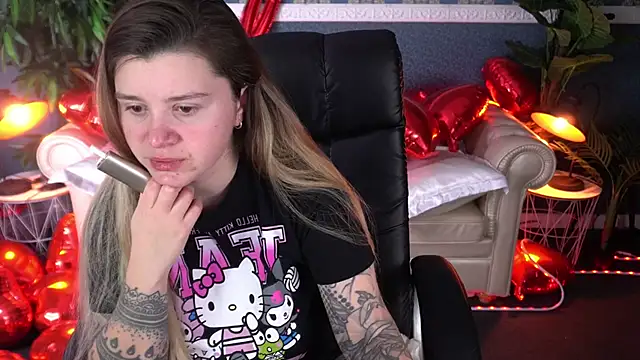 Snapshot of AmellyMilly chatting on February 21, 1:45 pm AmellyMilly online show from February 21, 1:45 pm