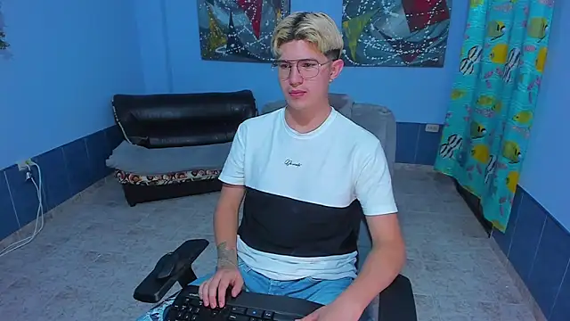 patrik 027 online show from November 26, 8:15 am