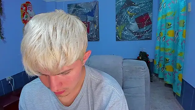 patrik 027 online show from December 18, 8:48 pm