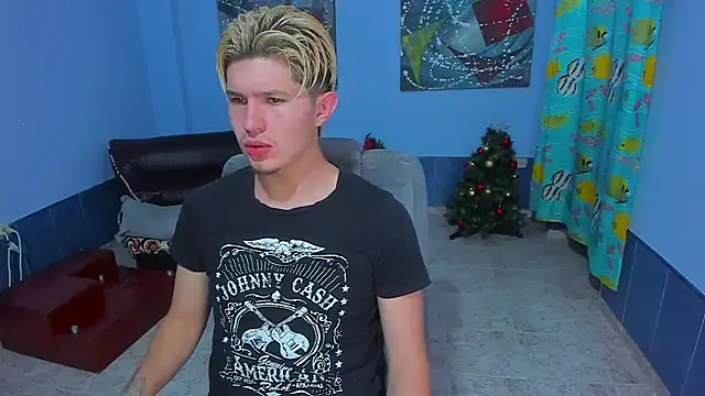 Snapshot of patrik_027 chatting on January 17, 9:18 pm patrik 027 online show from January 17, 9:18 pm