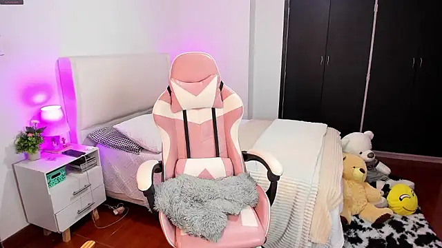 Ainhoads online show from January 10, 8:49 am