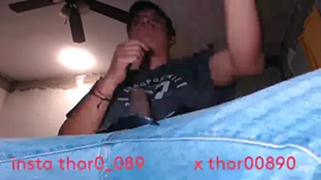 thor000089 online show from November 3, 1:08 am