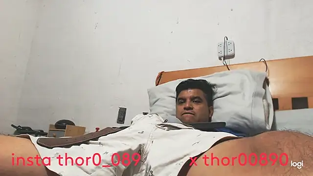 thor000089 online show from February 16, 12:29 am