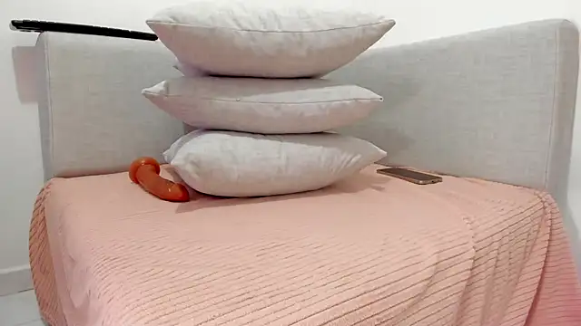 candy sweet  online show from February 19, 6:59 pm