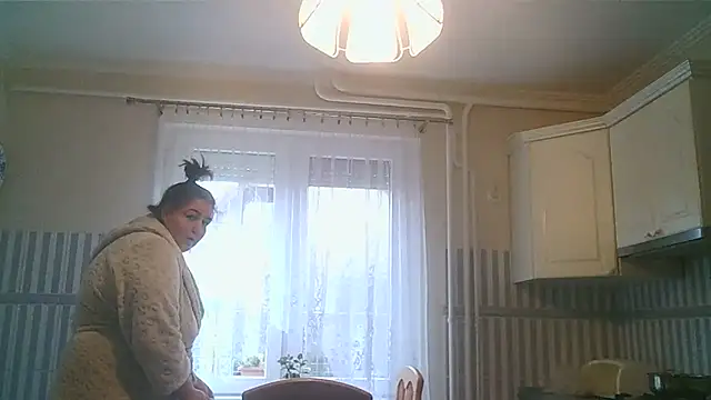 Snapshot of Mileva88 chatting on February 20, 8:27 am Mileva88 online show from February 20, 8:27 am